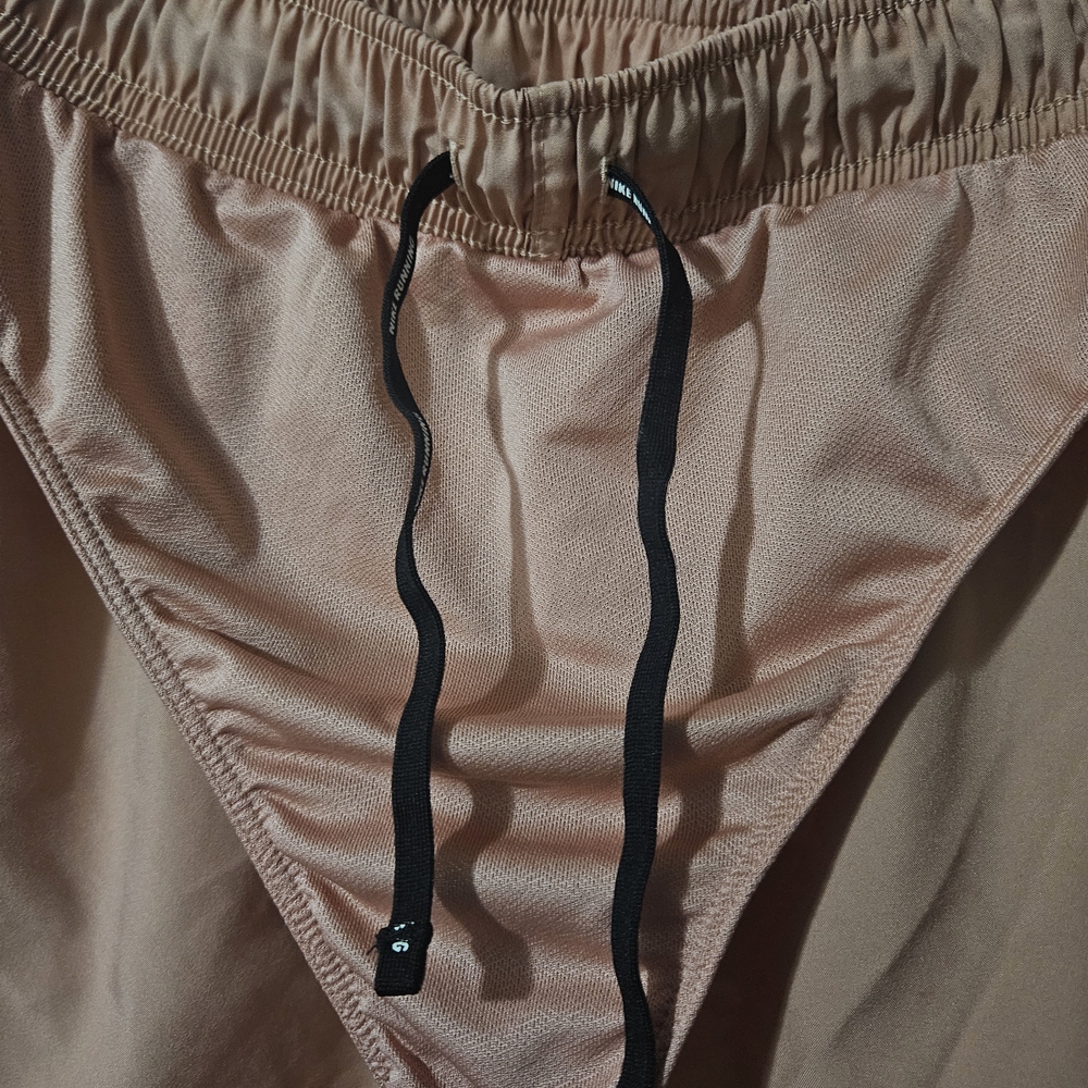50% Off 2 Items!🦇 Lot A Nike Women's Pink Shorts - Picture 5 of 8
